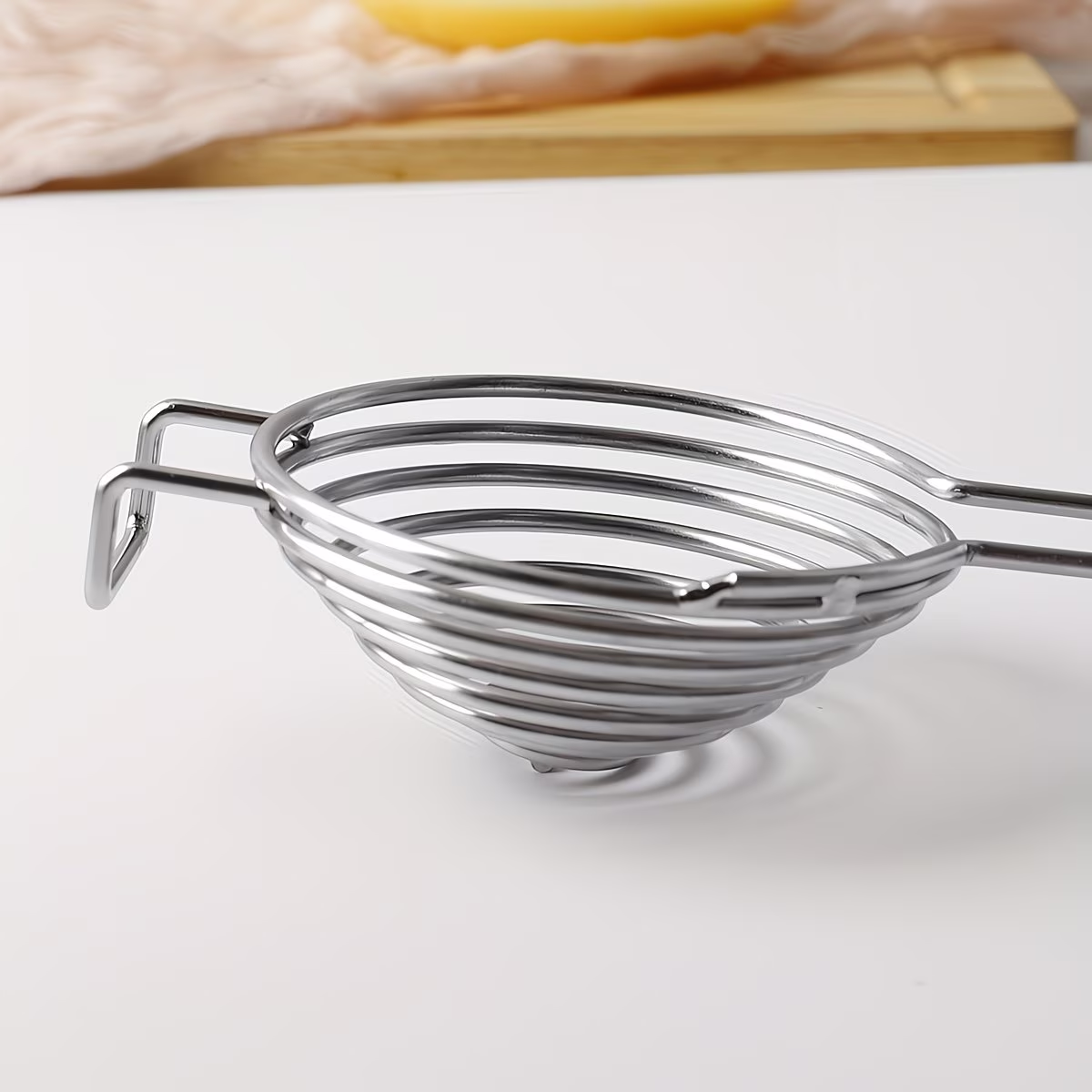 1 high-quality stainless steel egg yolk separator