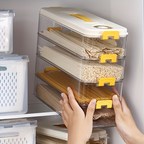 Large-capacity airtight food storage box - transparent, made of PET/PP plastic.