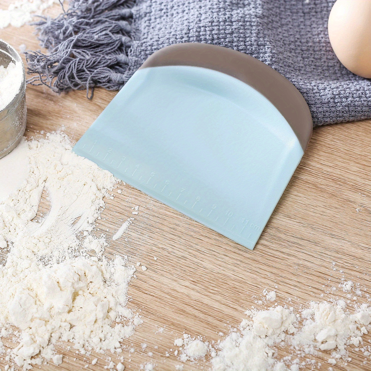 1pc, Plastic Dough Cutter with Soft Handle, Kitchen And Restaurant Use