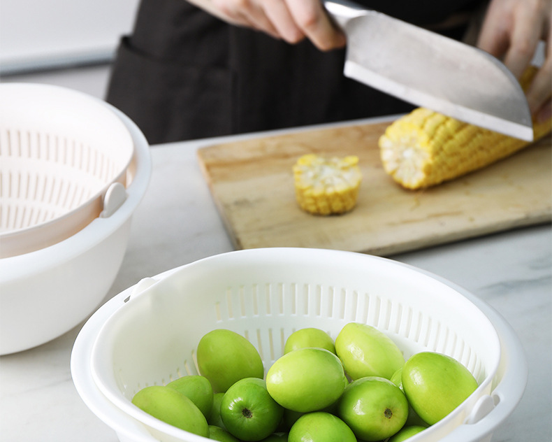 Single Piece Colander, Two-Tiered Draining Basket, Plastic Rotating Strainer, Reusable Washing Basket, Home Colander for The Kitchen, Fruit And Vegetable Washing Basket, Kitchen Items, Kitchen Tools, Kitchen Accessories, Without Battery