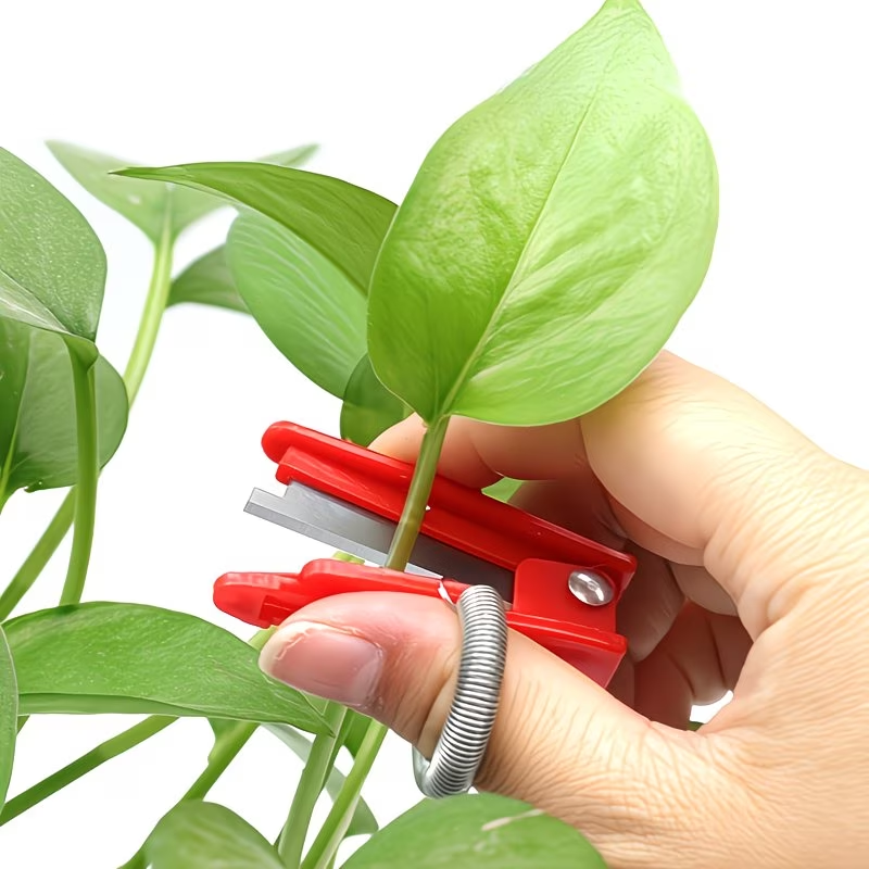5 thumb gardening scissors
